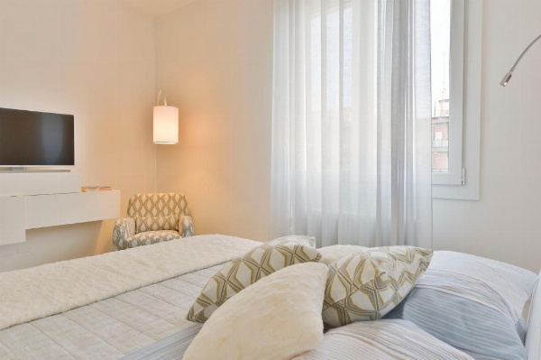 UR-NEST Vestri - Golden Suite image 16