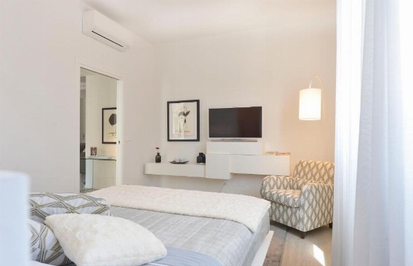 UR-NEST Vestri - Golden Suite image 17